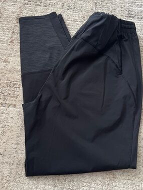 Outdoor voices men’s athletic jogger pants size XL black